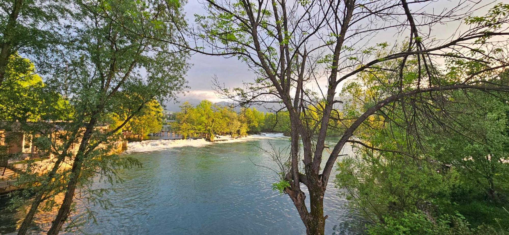 Apartment Bijela Ladja Bihać Exteriör bild