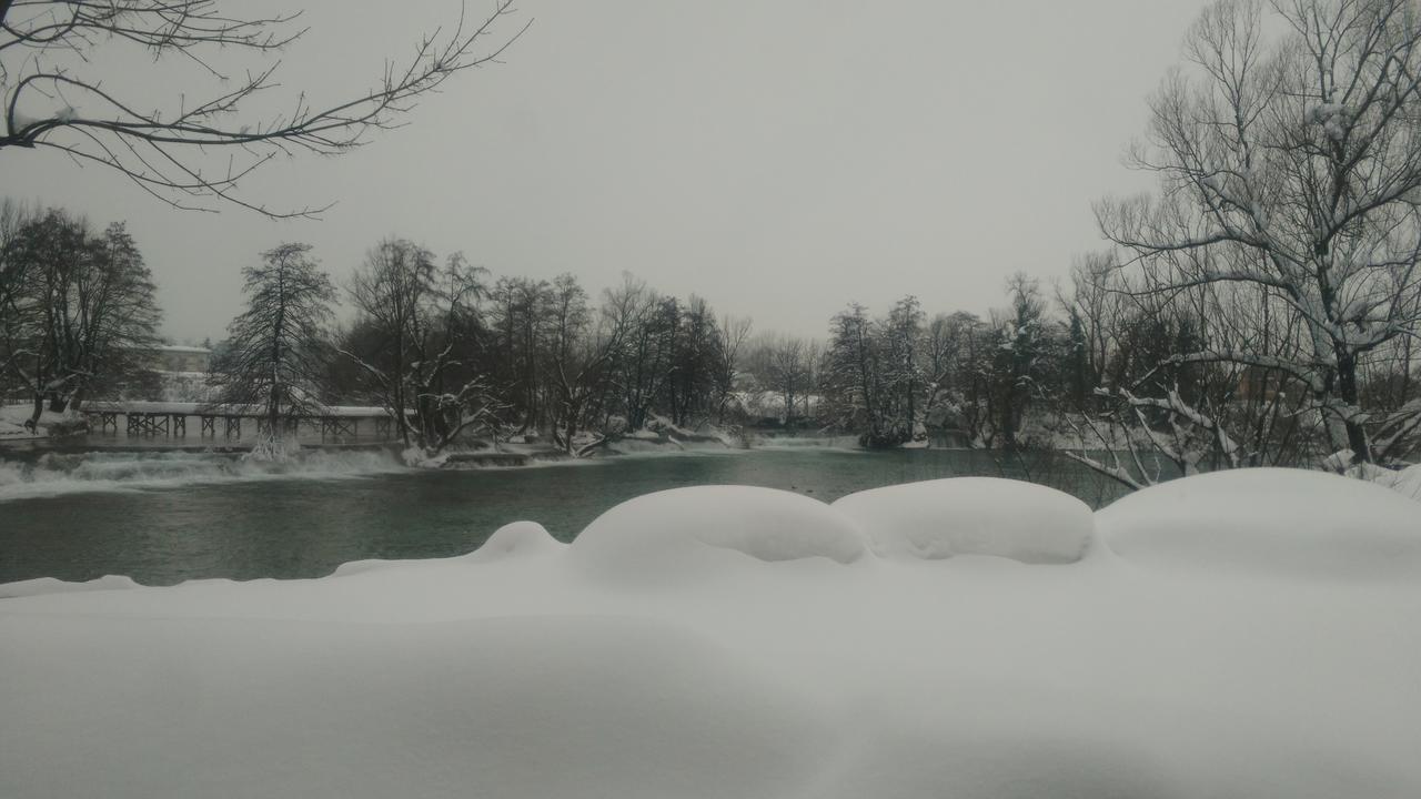 Apartment Bijela Ladja Bihać Exteriör bild
